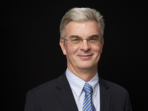 Stephen-Mitchell-290X217